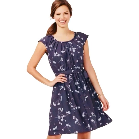 LC Lauren Conrad Dresses & Skirts - Lauren Conrad Floral Pleated Tie Waist Dress-Size XXL
